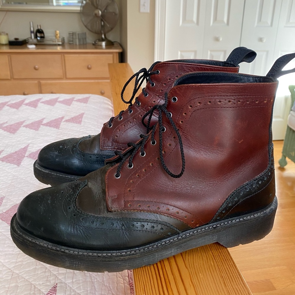 ARMY BROGUE DR. MARTENS